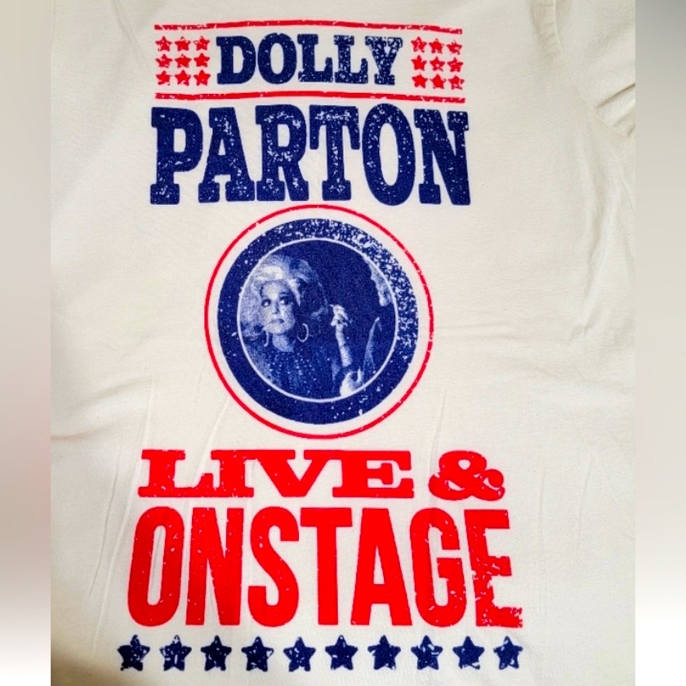 Dolly Parton T Shirt. Size large brand new!